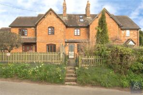 2, New College Cottages, Main Street, Buckingham MK18 4AB