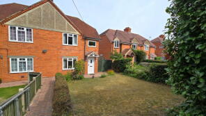 2, Link View, Oxford Road, Donnington, Newbury RG14 3AD