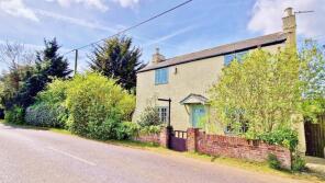 Off Licence Cottage, Colchester Road, Harwich CO12 5DA