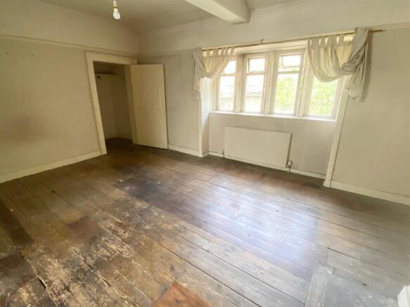 new main bedroom.jpg