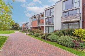 10, Almond Close, Corsham SN13 9GL