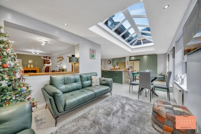 Kitchen Snug