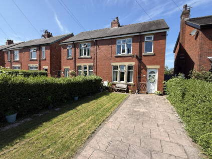 Kirkham Road, Freckleton, PR4