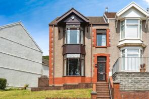 2, Harbour View, St Thomas, Swansea SA1 8HW