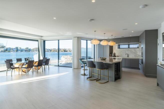 Kitchen/Dining