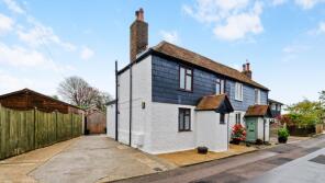 1, Blackswan Cottages, The Street, Dover CT15 7BQ