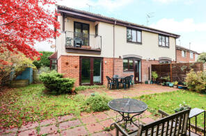 10, Lammas Close, Godalming GU7 1YZ
