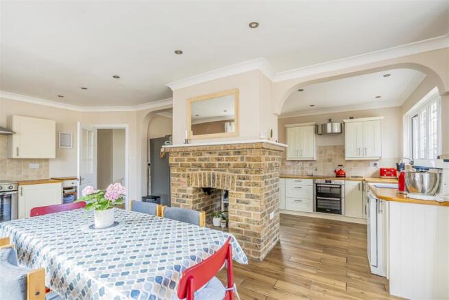 Hollybank Lane, Emsworth-PorticoMarketing-Nexa-7.J