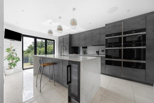 Kitchen/Breakfast Ro