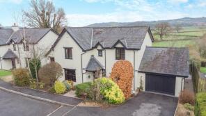 2, The Oaks, Usk NP15 1PQ