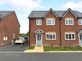 7, Green Farm Court, Penley, Wrexham LL13 0QJ