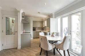 Flat 7, 54 Greyfriars House, Butts Green Road, Hornchurch RM11 2JN