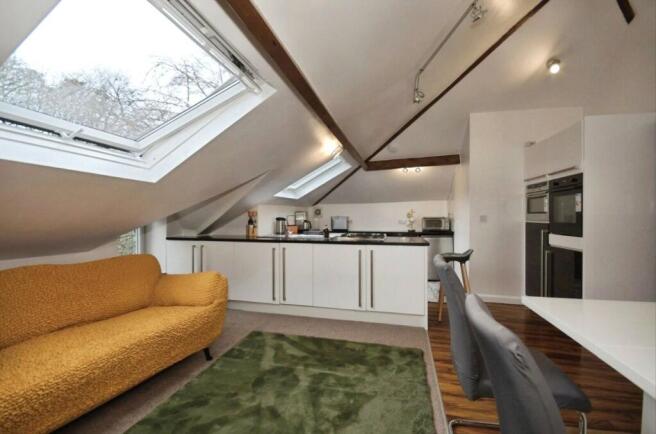 Lounge/Kitchen