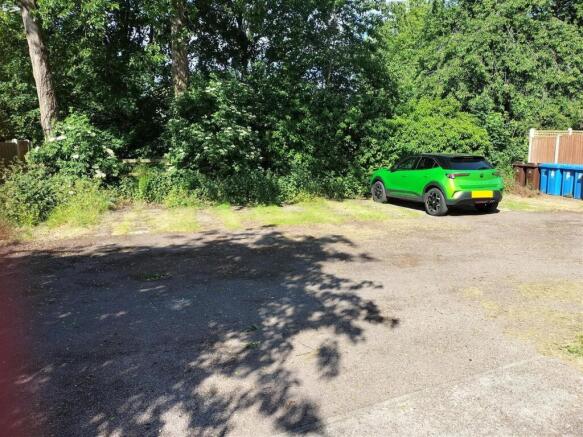 Swinderby car park.jpg
