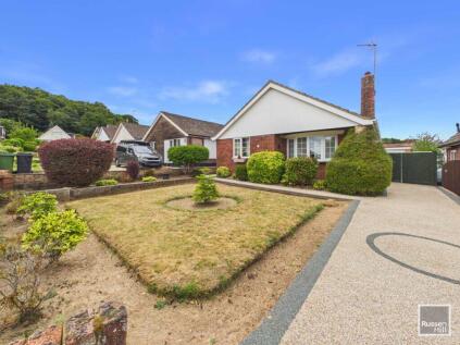 West End Avenue, Old Costessey
