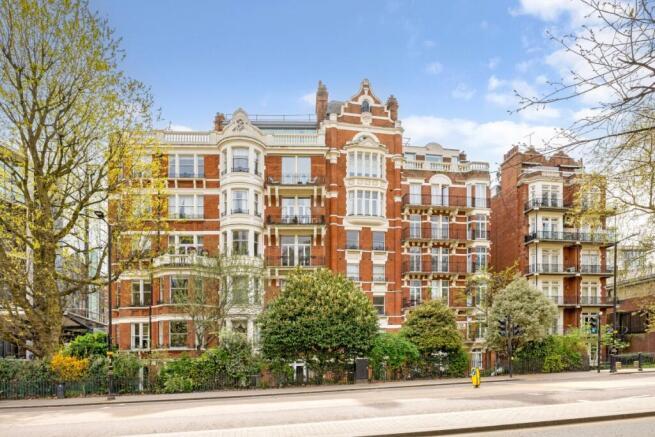 Wellington Court