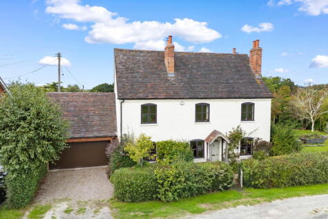 Woodcote, Monkwood Green, Hallow, Worcester. WR2 6NX