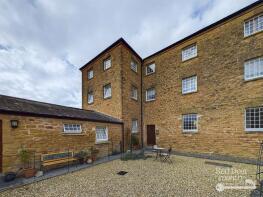 4, Sir Gilbert Scott Court, Long Street, Taunton TA4 4RH