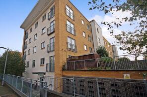 39, Wey House, Taywood Road, Northolt UB5 6GE
