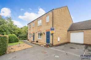 5, Fitzgerold Avenue, Swindon SN6 7JJ