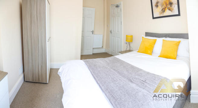 Room 1 - En suite
