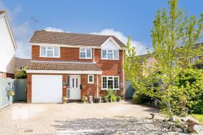 3, Greenfinch Walk, Hightown BH24 3RJ