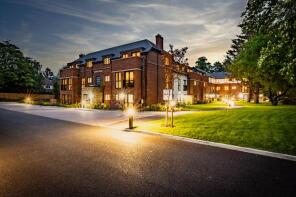 Apartment 32, Queens View, Ack Lane East, Bramhall, Stockport SK7 2DA