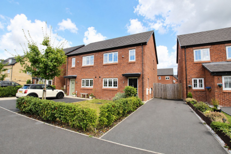 Dearnley Avenue, Littleborough, OL15