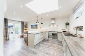 Risewood Bungalow, Risewood, York YO41 1NL