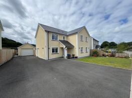 10, Clos Carrog, Llanrhystud SY23 5BF