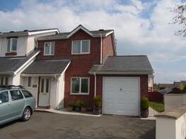 1 Llys Y Wennol, Hen Lon Dyfnia, Llanfairpwllgwyngyll LL61 5AL