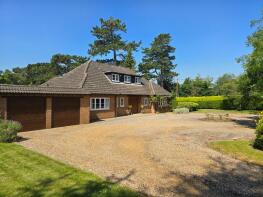 Tynwald, Sandy Lane, Northampton NN6 8AX