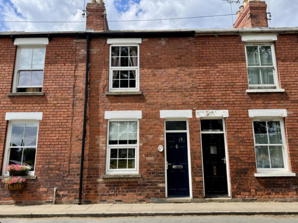 2 Bedroom House - mid terrace for Sale