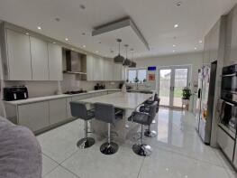 44, Hinton Avenue, Hounslow TW4 6AR