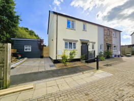 5, Lower Rowe Court, Dobwalls PL14 6BB