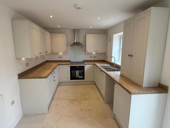 Plot 299 kitchen.jpeg