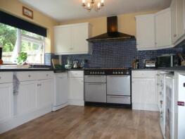 3, Chapel Mead, Eversley, Hook RG27 0NL