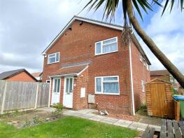 14, Dove Gardens, Park Gate, Southampton SO31 7FP