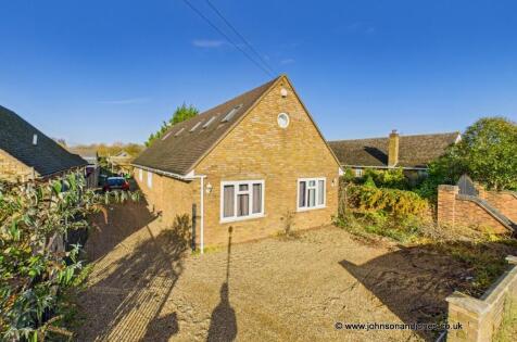 Chertsey Bridge Road, Chertsey, Surrey, KT16