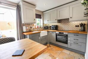 31, Dove Way, Stoke-on-trent ST10 3HG