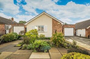 8, Nutfield Way, Orpington BR6 8EU