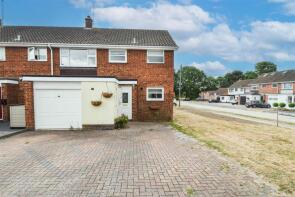 38, Wyatts Green Lane, Wyatts Green CM15 0PX