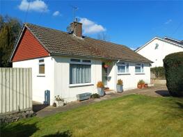 Redtiles, Buckingham Road, Buckingham MK18 4JE
