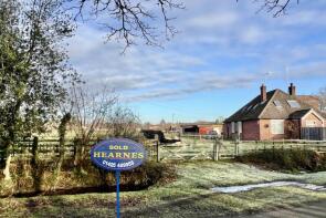 The Bungalow, Mockbeggar Lane, Mockbeggar, Ibsley BH24 3NG