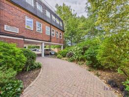 Flat 9, 91 93, Eastworth Road, Chertsey KT16 8DX