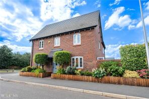 6, Grazier Way, Nuneaton CV10 0GH
