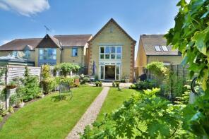 10 The Byre, Manor Farm Court, Swindon SN5 4LA