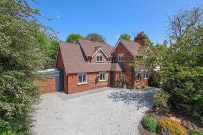 1, Edgell Cottages, Holwell Lane, Essendon, Hatfield AL9 5RF