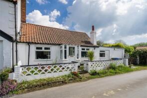 Ainlea, Taylor Lane, Holmpton HU19 2QZ