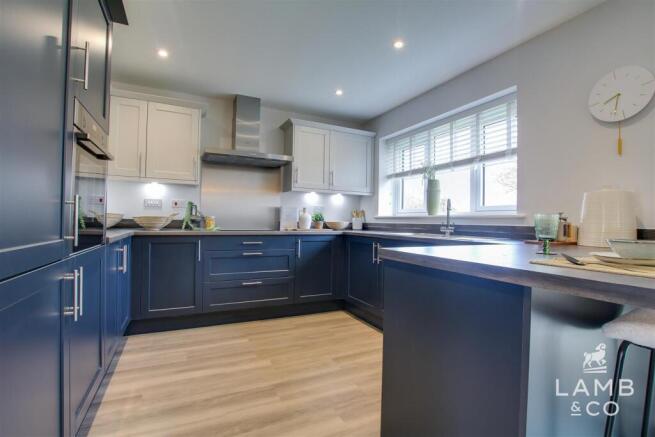 KITCHEN/DINER